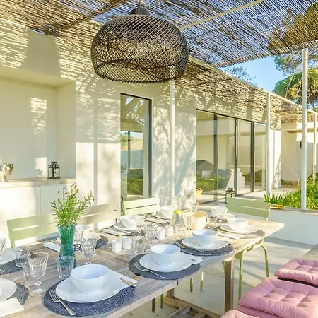 Fornos Sleeps 12 With Pool And Air Con *